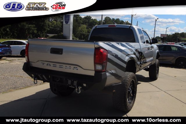 Used 2020 Toyota Tacoma SR AWD/4WD image 7