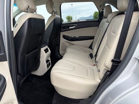 Used 2016 Ford Edge Titanium w/ Technology Package AWD/4WD image 12