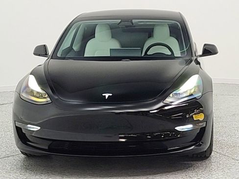 Used 2021 Tesla Model 3 Performance image 2