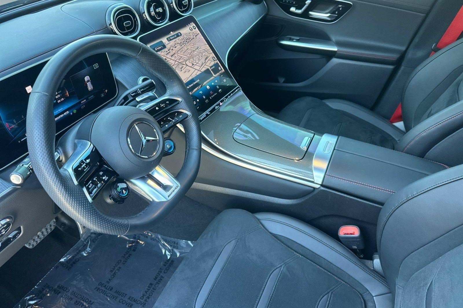 Used 2024 Mercedes-Benz GLC 43 AMG 4MATIC image 4