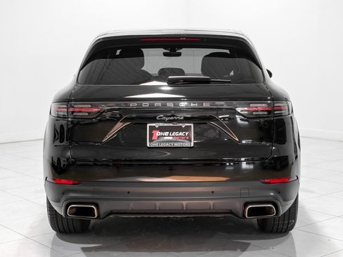 Used 2022 Porsche Cayenne image 4