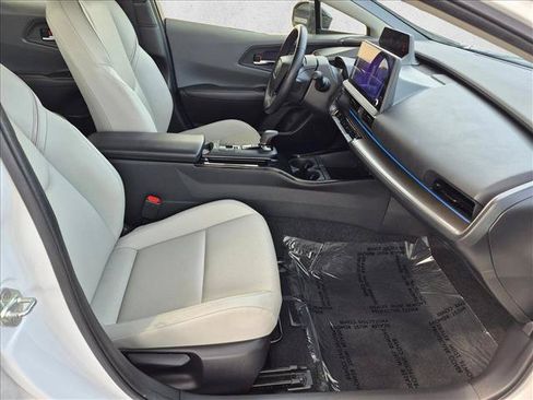 Used 2024 Toyota Prius XLE AWD/4WD image 19