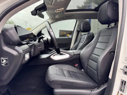 Used 2023 Mercedes-Benz GLS 450 4MATIC image 19