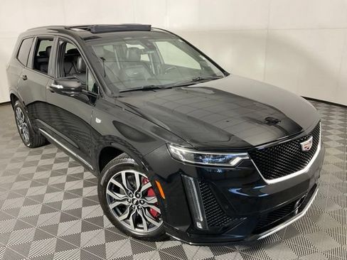 Used 2024 Cadillac XT6 Sport w/ Technology Package AWD/4WD image 38