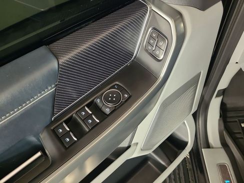 Used 2023 Ford F150 Limited image 19