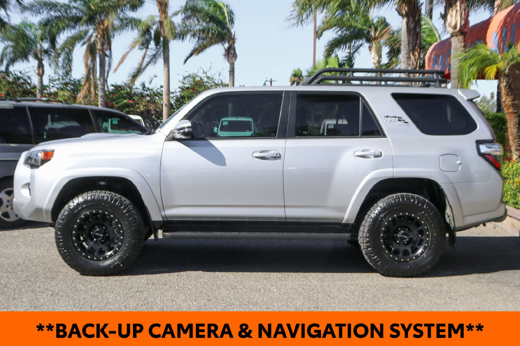 Used 2022 Toyota 4Runner TRD Off-Road Premium w/ Moonroof Package AWD/4WD image 5