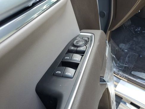 New 2026 GMC Sierra 1500 SLT image 20