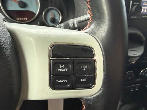 Used 2012 Jeep Wrangler Unlimited Sahara AWD/4WD image 30
