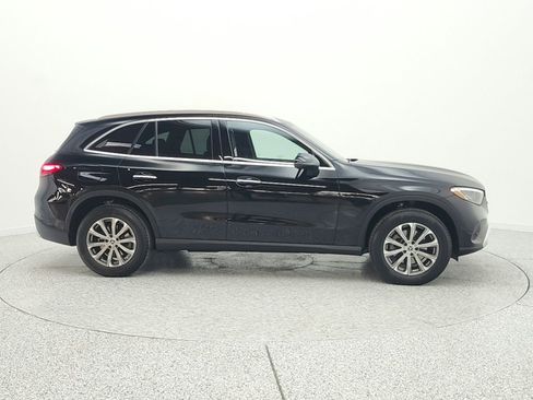 Certified 2024 Mercedes-Benz GLC 300 image 4