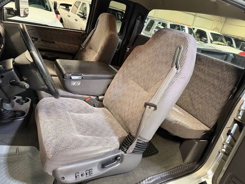 Used 2001 Dodge Ram 2500 Truck 4x4 Quad Cab image 13