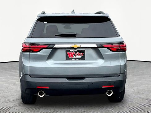 Used 2023 Chevrolet Traverse LT FWD image 5