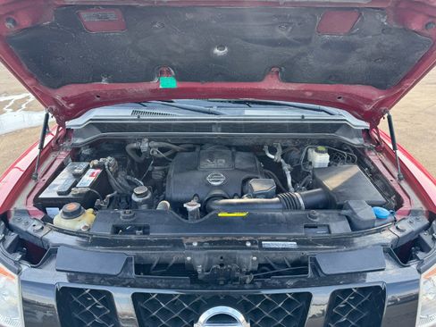 Used 2012 Nissan Titan SV image 22