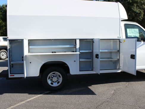 New 2025 Chevrolet Express 3500 w/ Power Convenience Package RWD image 6
