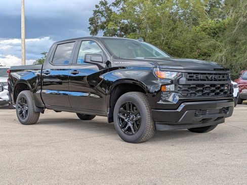 New 2026 Chevrolet Silverado 1500 Custom image 2