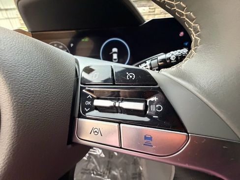 Certified 2023 Hyundai Elantra SEL w/ Convenience Package image 24