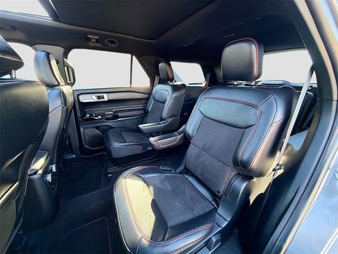 Used 2023 Ford Explorer ST-Line w/ Class IV Trailer Tow Package image 25