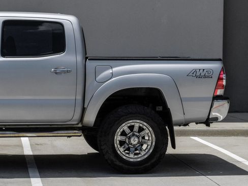 Used 2011 Toyota Tacoma 4x4 Double Cab w/ SR5 Pkg #2 image 18