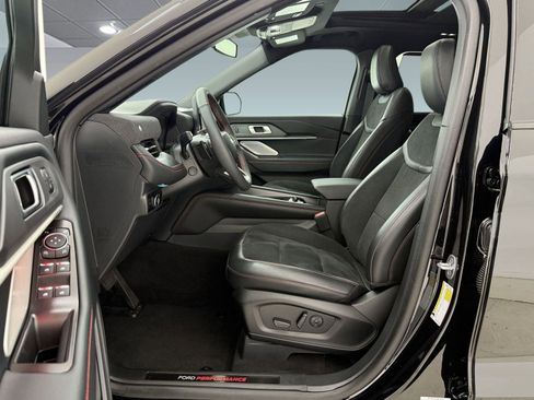 Certified 2025 Ford Explorer ST image 5