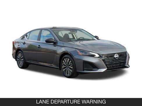 New 2026 Nissan Altima 2.5 SV FWD image 2