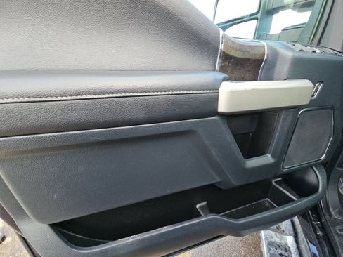 Used 2022 Ford F250 Lariat w/ FX4 Off-Road Package image 15