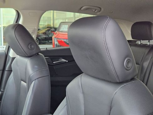 Used 2025 Buick Envision Preferred image 11