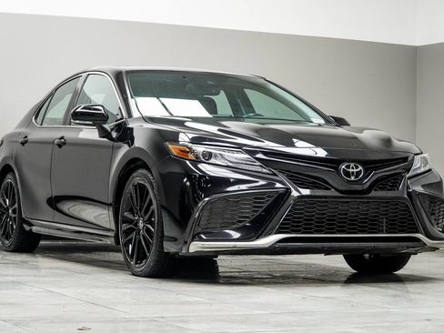 Used 2024 Toyota Camry XSE image 4