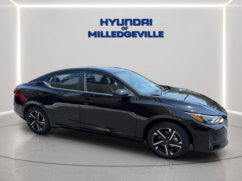 Used 2025 Nissan Sentra SV FWD image 7