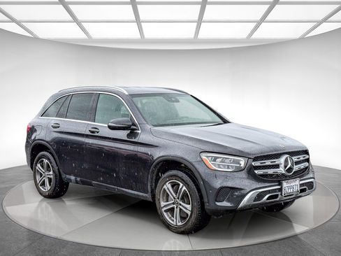 Used 2022 Mercedes-Benz GLC 300 4MATIC image 4