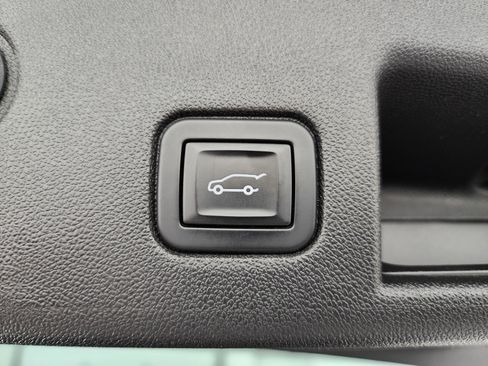 Used 2019 Chevrolet Equinox LT image 30