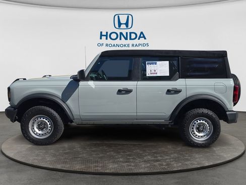 Used 2022 Ford Bronco 4-Door image 2