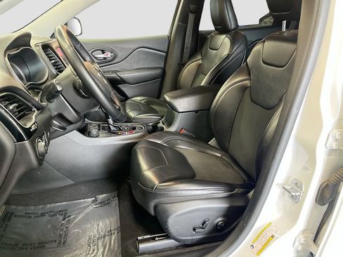 Used 2019 Jeep Cherokee Latitude Plus AWD/4WD image 20