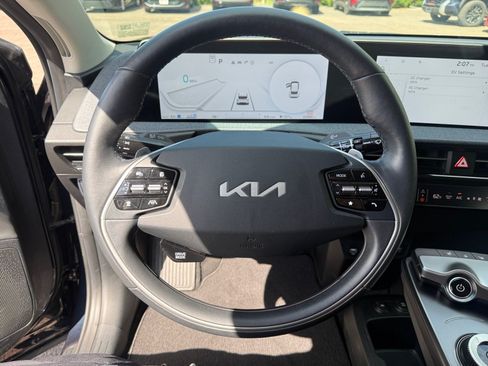 Used 2024 Kia EV6 Light AWD/4WD image 9