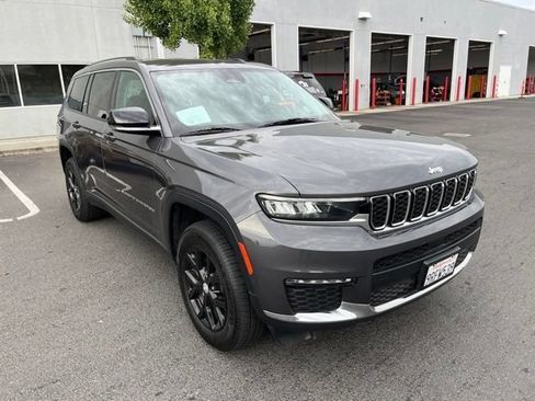 Used 2023 Jeep Grand Cherokee L Limited AWD/4WD image 3