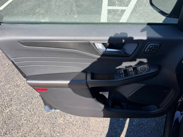 Certified 2022 Ford Escape SEL w/ SEL Stealth AWD Package image 22