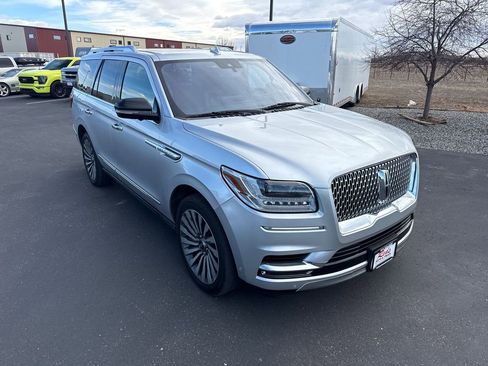 Used 2018 Lincoln Navigator Reserve w/ Technology Package image 3