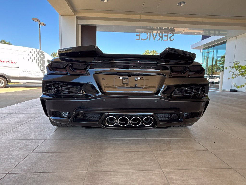 Used 2025 Chevrolet Corvette Z06 RWD image 49