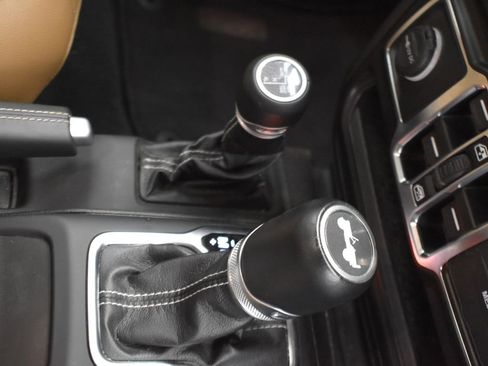 Used 2021 Jeep Wrangler Unlimited Sahara image 24