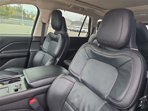 Used 2023 Lincoln Aviator Reserve w/ Equipment Group 201A image 19