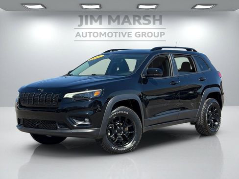 Certified 2022 Jeep Cherokee Latitude w/ Sun & Sound Group image 2