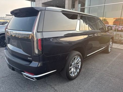 Certified 2023 Cadillac Escalade ESV Premium Luxury Platinum w/ LPO, Radiant Package AWD/4WD image 3