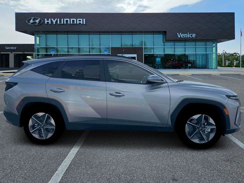 New 2026 Hyundai Tucson SEL FWD image 9