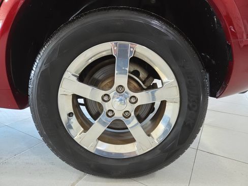 Used 2012 Chevrolet Captiva Sport LT FWD image 11
