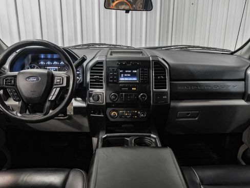 Used 2017 Ford F250 XLT w/ XLT Value Package AWD/4WD image 13