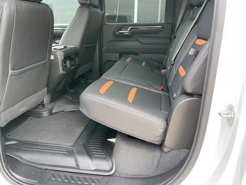 Certified 2025 GMC Sierra 3500 AT4 w/ AT4 Premium Plus Package AWD/4WD image 13