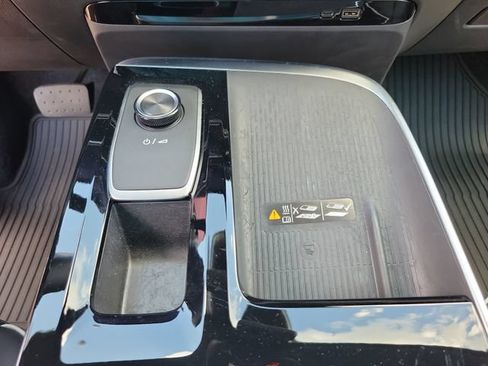 Used 2025 Buick Enclave Sport Touring FWD image 23