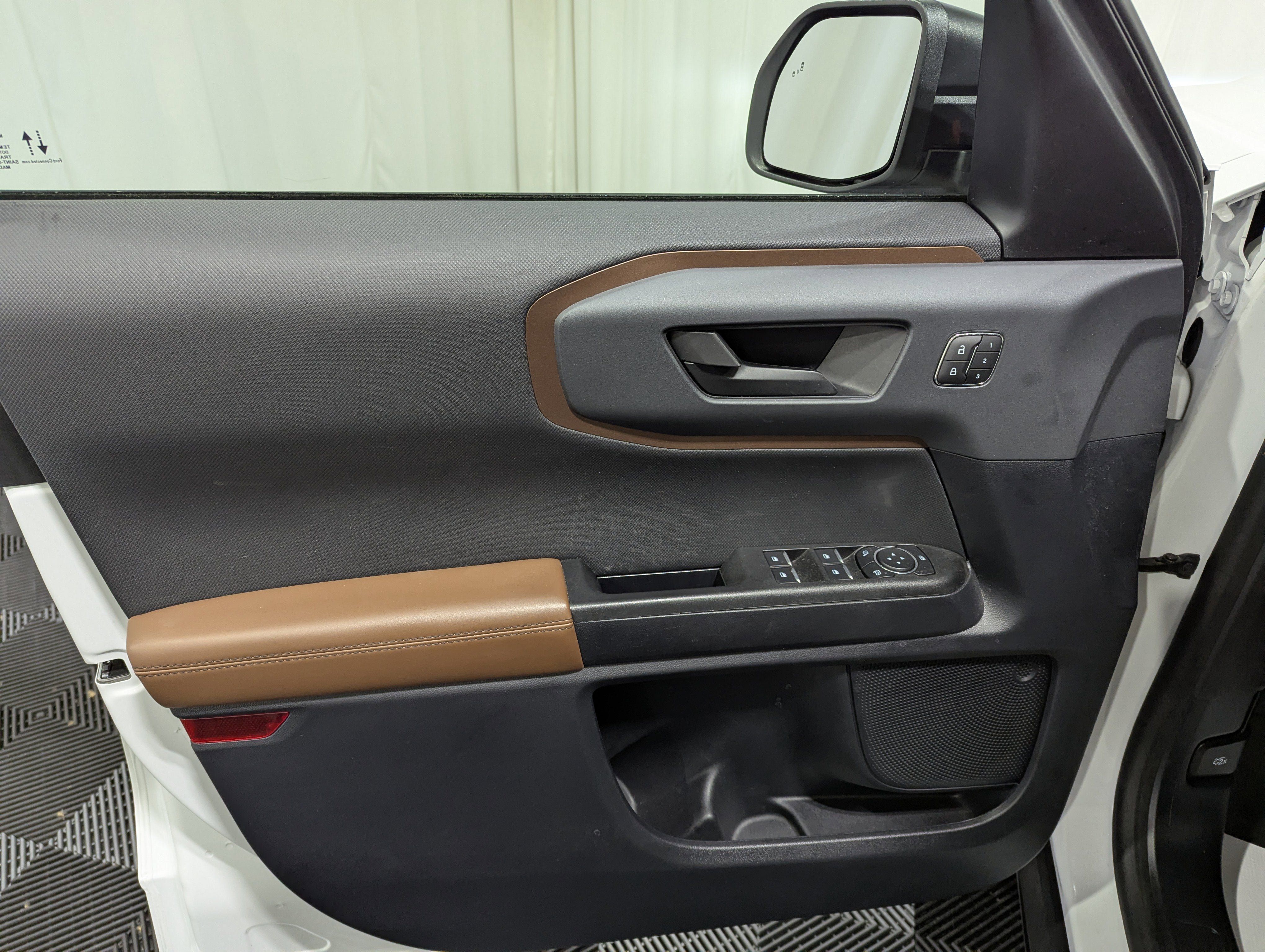 Used 2024 Ford Bronco Sport Outer Banks AWD/4WD image 16