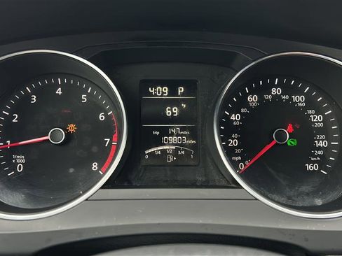 Used 2016 Volkswagen Jetta SE FWD image 23