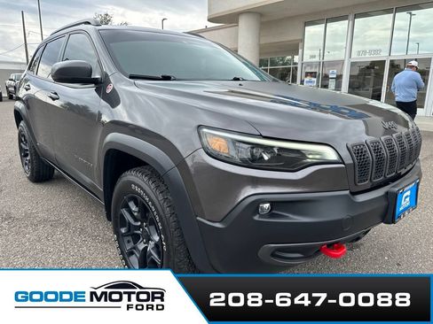 Used 2021 Jeep Cherokee Trailhawk AWD/4WD image 10