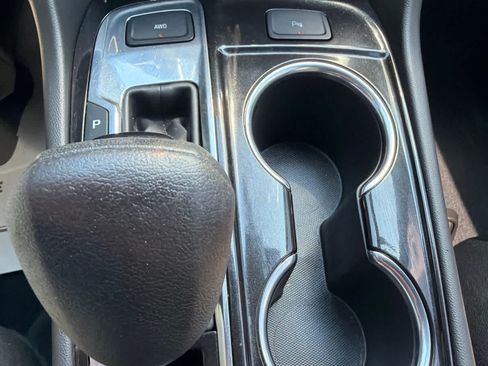 Used 2024 Chevrolet Equinox Premier AWD/4WD image 19