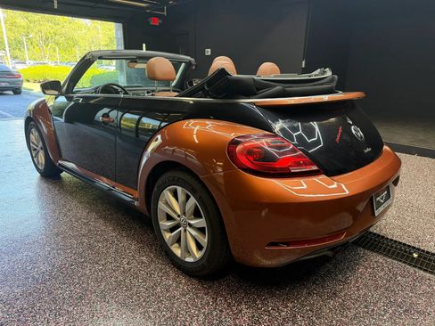Used 2017 Volkswagen Beetle 1.8T Classic FWD image 5